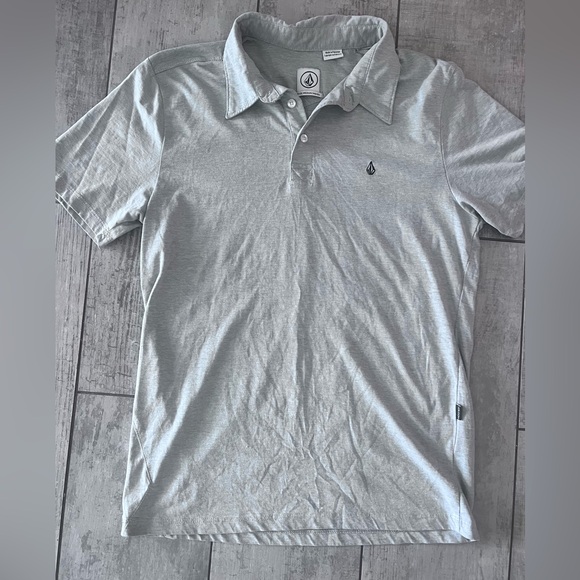 Men’s Medium Volcom Shirt - Picture 1 of 1